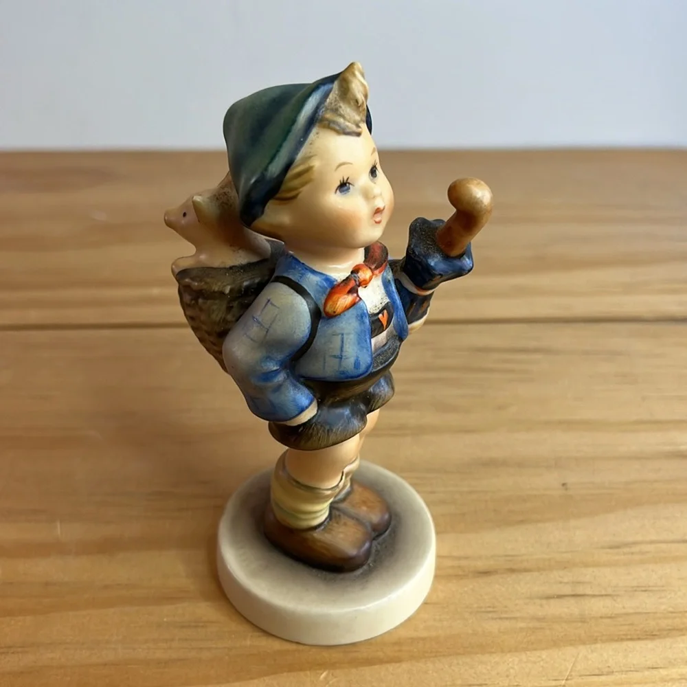 Goebel Hummel Figurine Home From Market 1948 TMK-3 Vintage #198 2/0 Umbrella